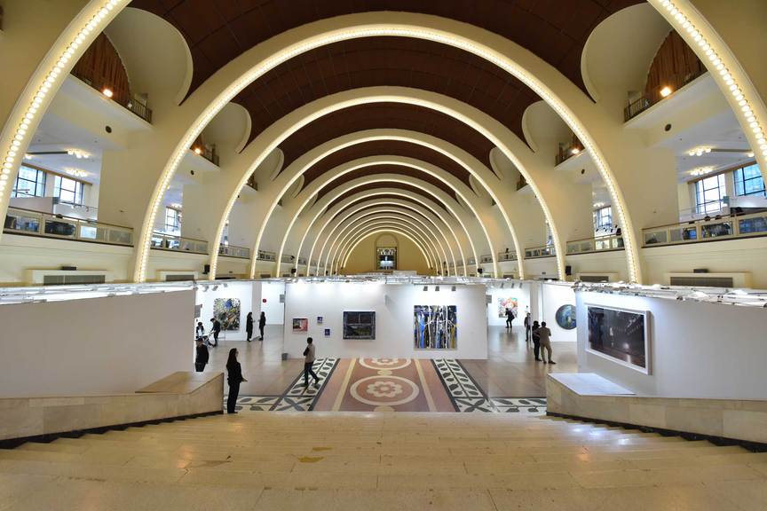 Main hall of Shanghai Exhibition Centre, at the entrance to Art 021. Courtesy Art 021.