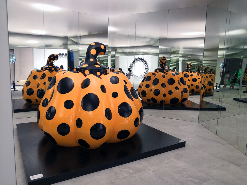 The village’s ancestral shrine was refurbished into an art space for Section A, which included “masterpieces” such as YAYOI KUSAMA’s iconic dotted PUMPKIN (2017), surrounded by mirrors.