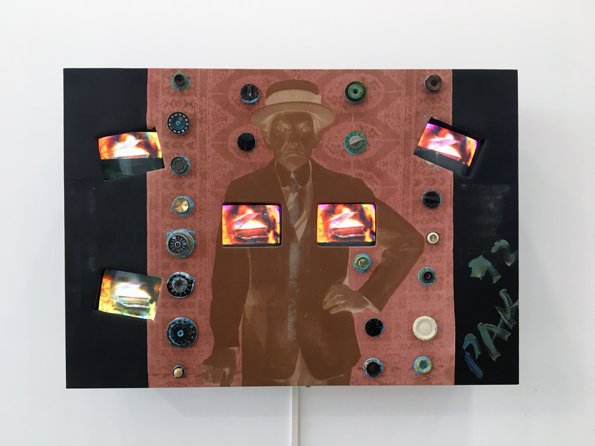 Maciunas Painting #2 (1992), one of two video installations by NAM JUNE PAIK shown at Arario Gallery (Cheonan / Shanghai / Seoul).